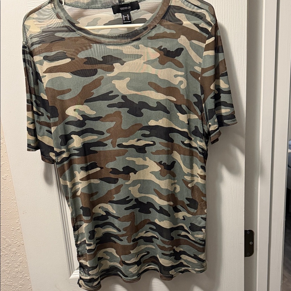 Forever 21 Camouflage Short Sleeve Tee